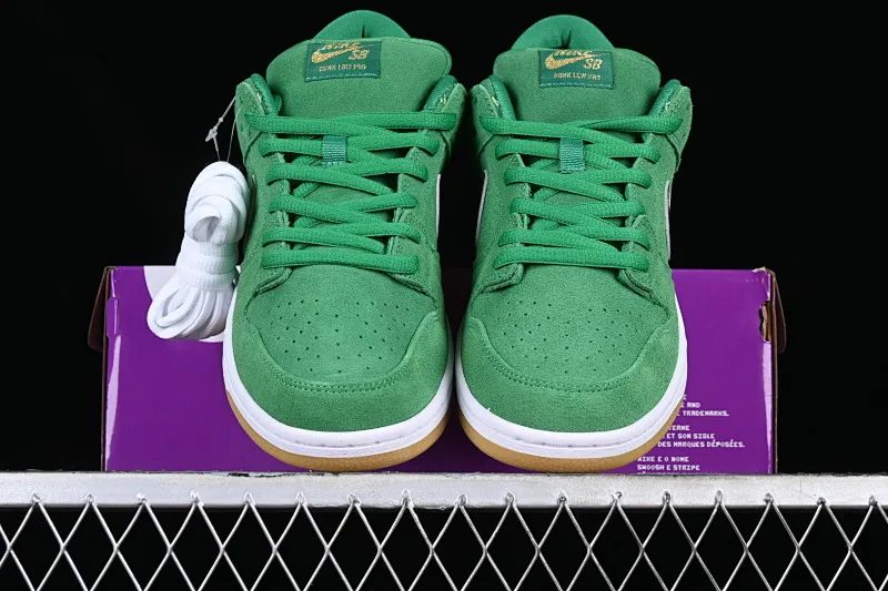 All categories Nk SB Dunk series Nk SB Dunk Low low-top sneakers Y version Nk SB Dunk Low Pro green gold SB smashed backboard fashion casual sneakers BQ6817-303